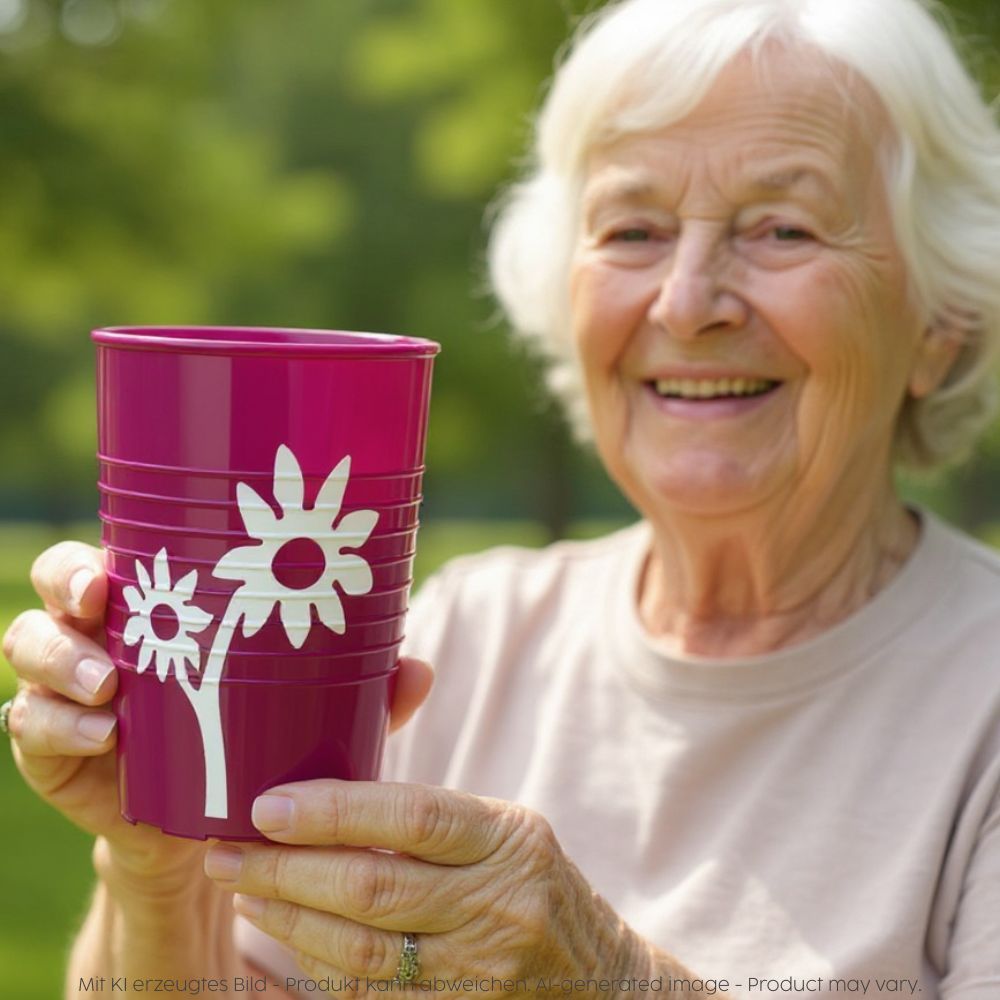 Woman holding the plastic cup with grip in blackberry