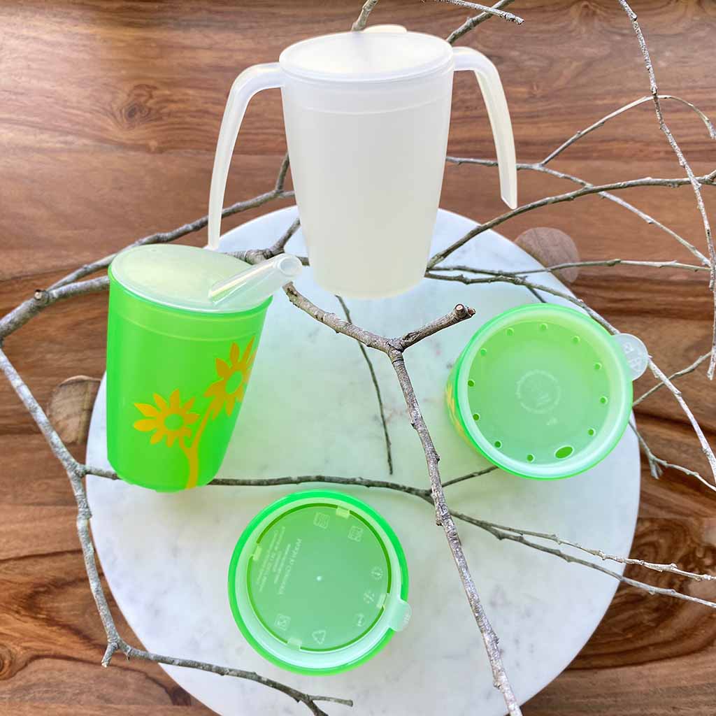 cups with grip and optional lids attached